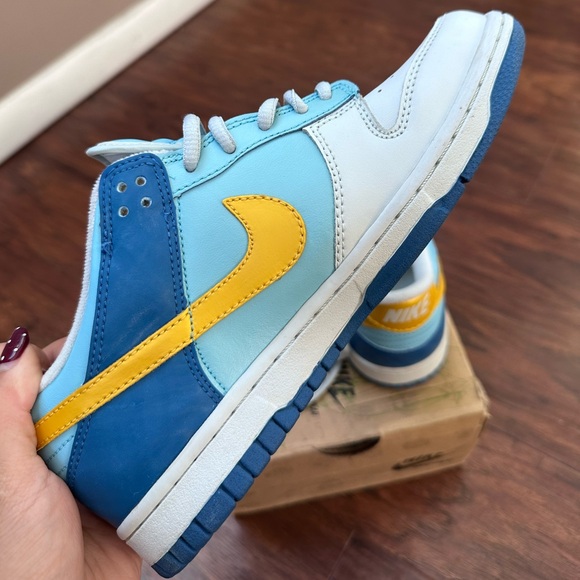 Nike Dunks - Picture 5 of 5